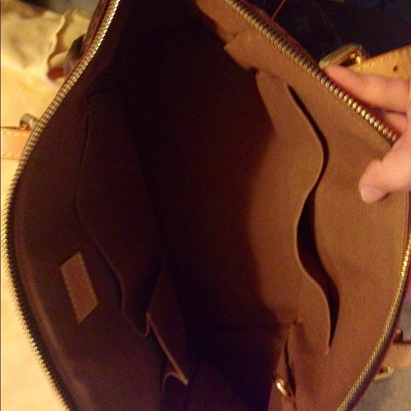 Louis Vuitton Tivoli GM - Picture 3 of 3